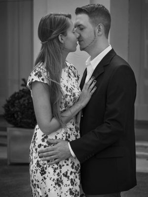 Foto: Wilhelm Watschka Fotografie Dieses Bild zeigt ein Paar, dass ganz kurz vor dem Kuss fotografiert wurde. Traum Foto!
