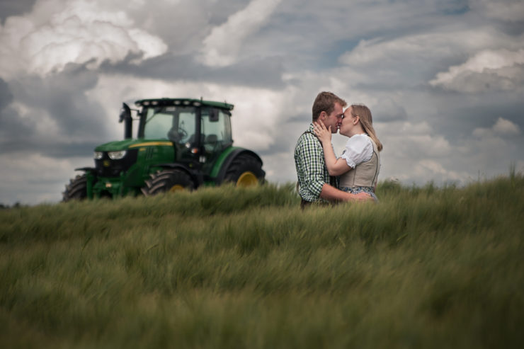 Ein romantisches Foto in Tracht